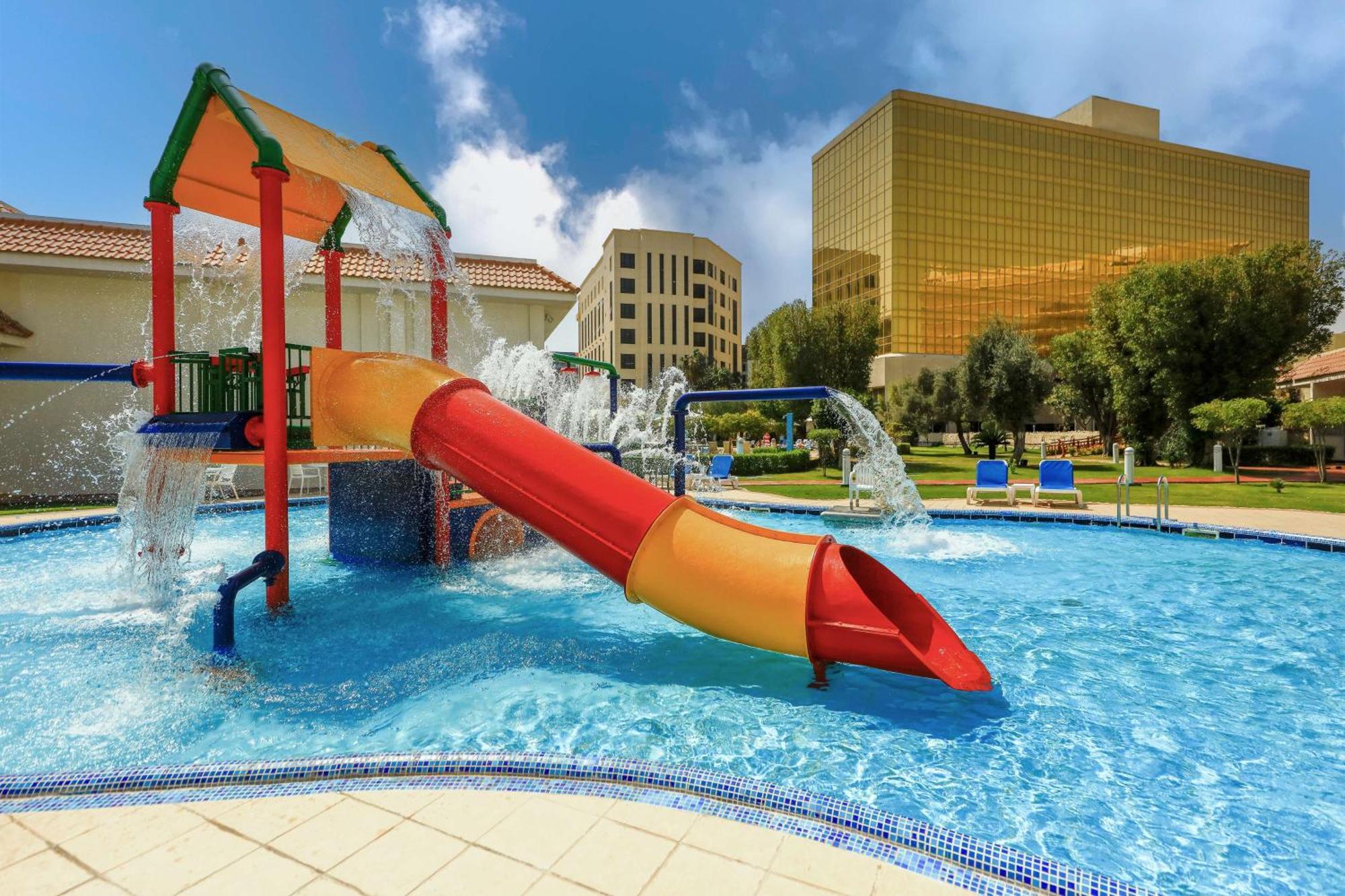 Hotel Radisson Blu Hotel, 5*