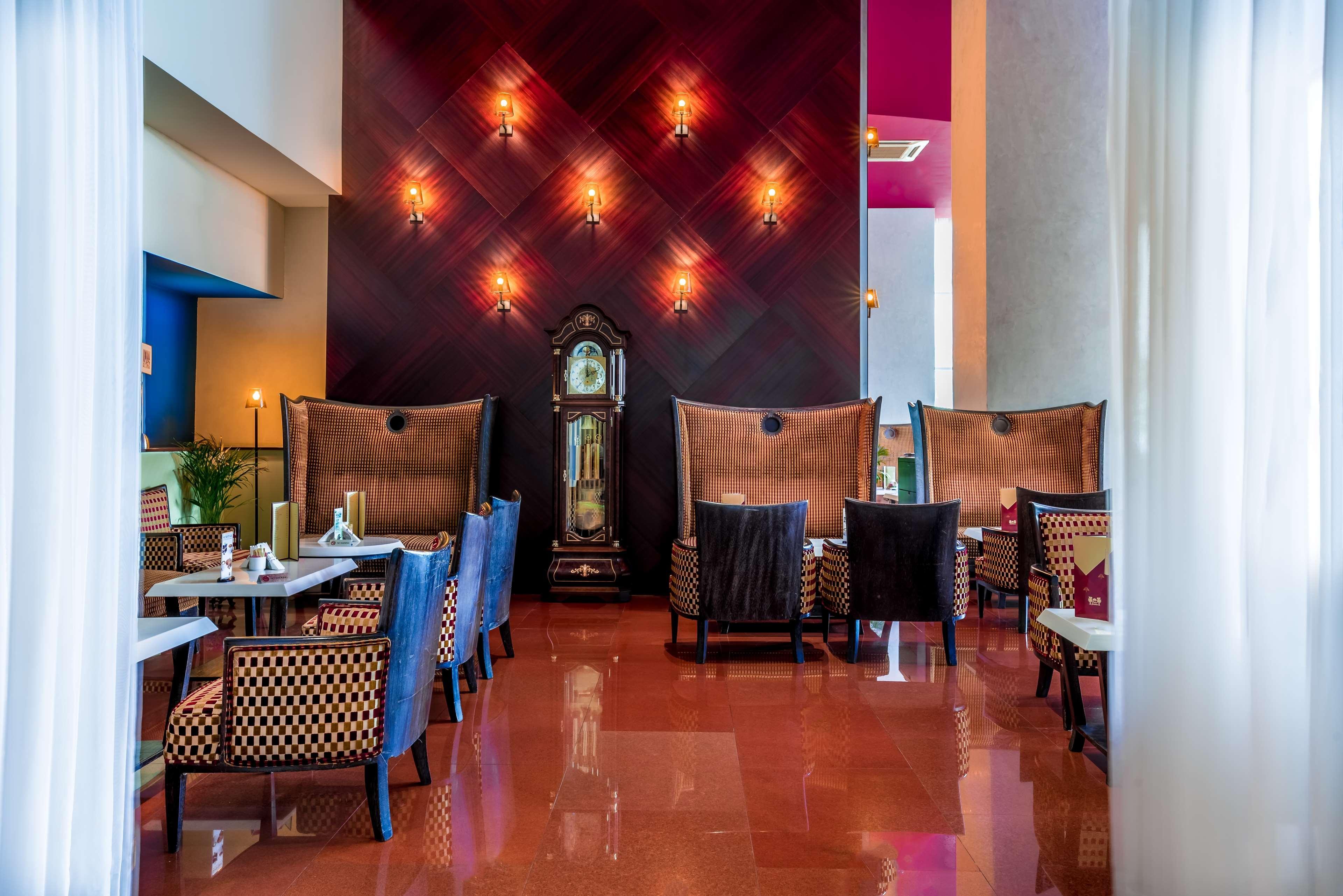 Radisson Blu Hotel, 5*