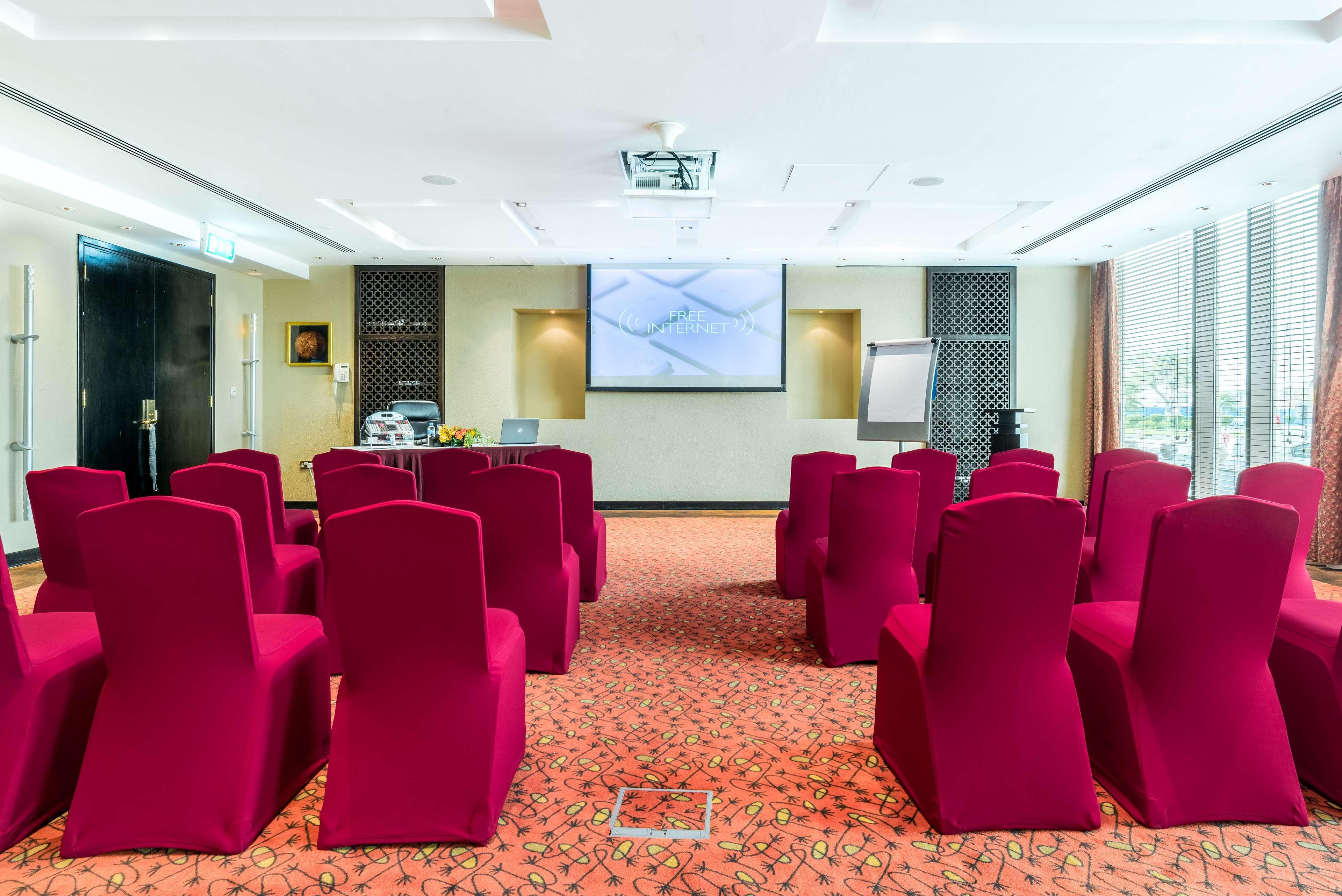 Radisson Blu Hotel, Hotel